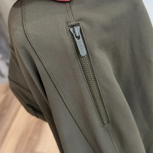 Lululemon Define High-Rise Wide-Leg PantS Luon Olive Green Brown Size XS - Picture 5 of 14